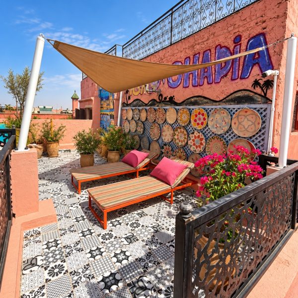riad-dar-chadia-rooftop-transats